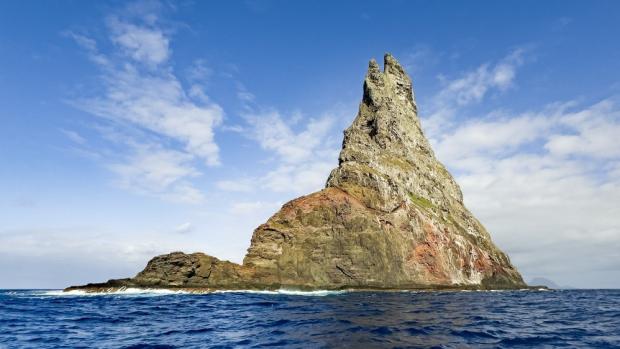 Ball’s Pyramid. Photo Miroslav Bobek