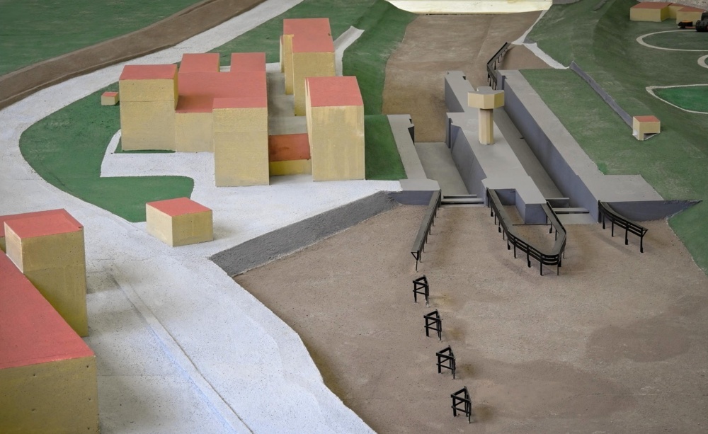 Po ničivých povodních v letech 2002 a 2013 vzniklo několik modelů zaměřených na protipovodňovou ochranu v oblasti Trojské kotliny. Jedním z nich je hybridní matematicko-fyzikální model, který vytvořili odborníci ze stavební fakulty ČVUT v Praze. Zahrnuje oblast Císařského ostrova s čistírnou odpadních vod a protější břeh včetně plavebního kanálu. Photo: archiv Zoo Praha