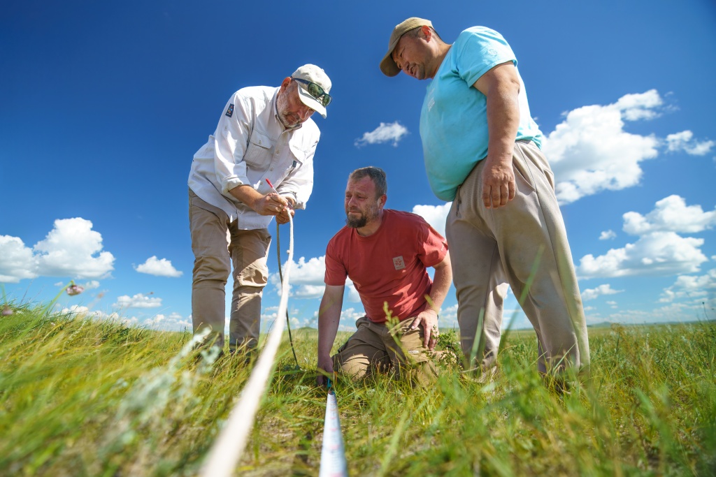 Surveying and then marking out the reintroduction centre’s main building. From left: Miroslav Bobek, Jan Marek and Ganbaatar. Photo: David Broda
